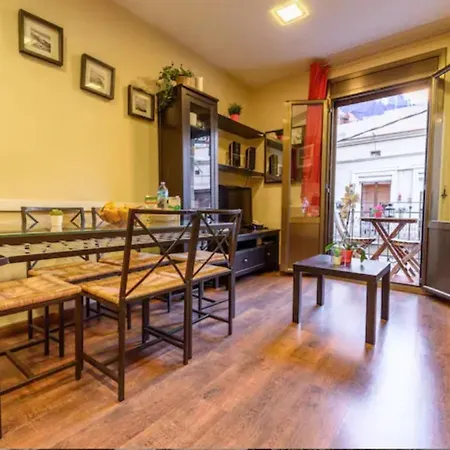 Ramblasrentals Cozy Renovated 2br With Balcony Lift 20m Rambla - Parking - Wifi Apartment *