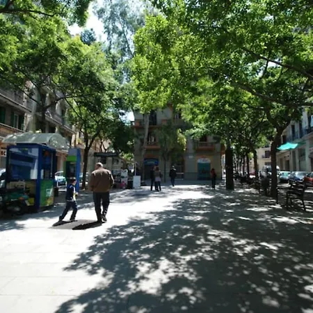Ramblasrentals Cozy Renovated 2br With Balcony Lift 20m Rambla - Parking - Wifi Barcelona
